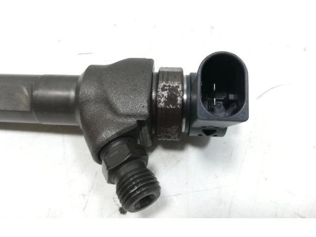 Форсунка 038130073BA    Audi A3 S3 A3 Sportback 8P  AWX AVF ASZ BLT 