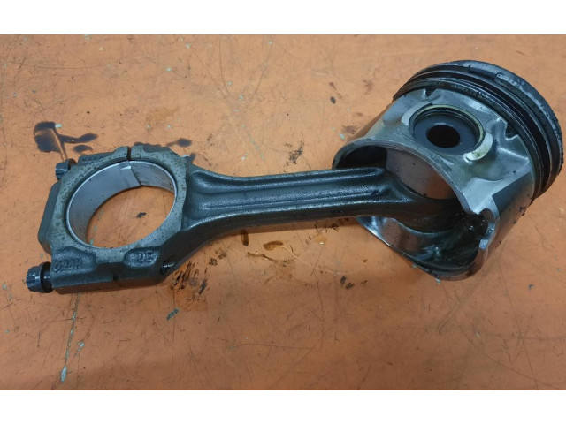 Píst 028H, 028H Volkswagen PASSAT B5.5