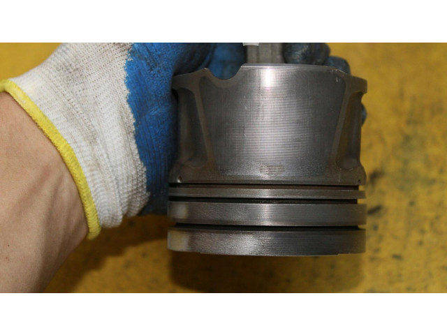 Поршень с шатуном Jaguar S-Type