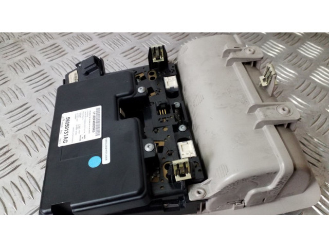 Фонарь освещения передних мест