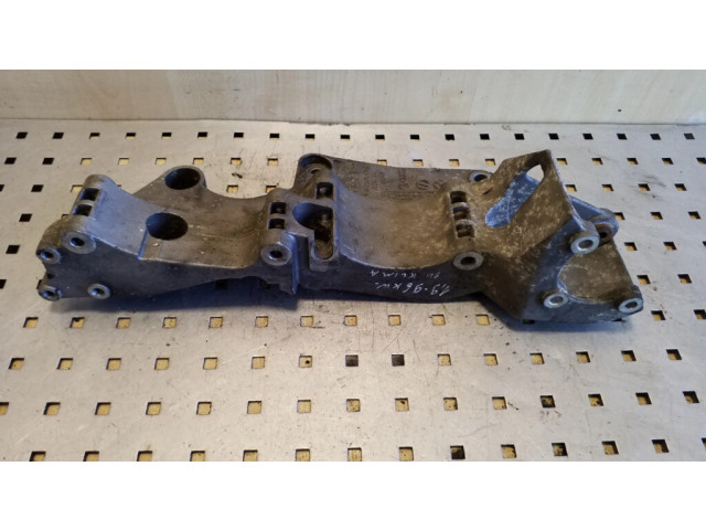 Кронштейн крепления двигателя