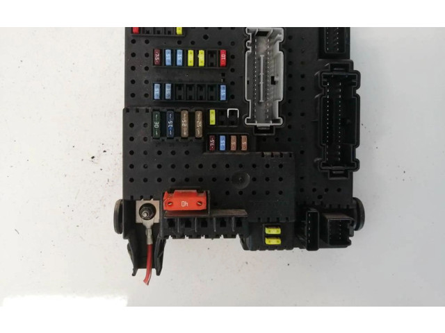 Блок предохранителей  28017881, 28017881REM   Volvo V70    