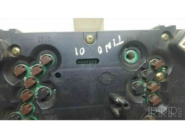 Přístrojová deska Nissan Almera Tino 2000 BU004