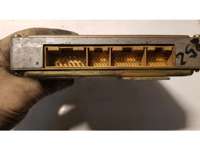 Řídící jednotka 8A0906266E   Audi 100 S4 C4 1994