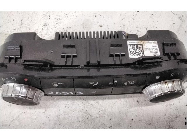 Блок управления климат-контролем A2469008215, 607951(K9K)   Mercedes-Benz A W176