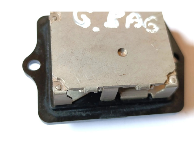 Блок управления Mazda MPV II LW