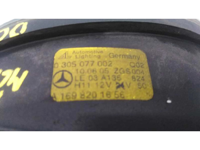 Передняя противотуманная фара