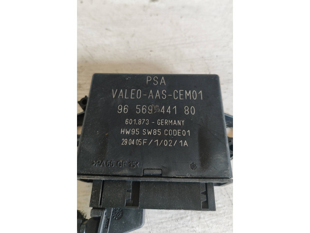 Поршень Блок управления навигации (GPS) 9656944180, 601873 Citroen C4 I