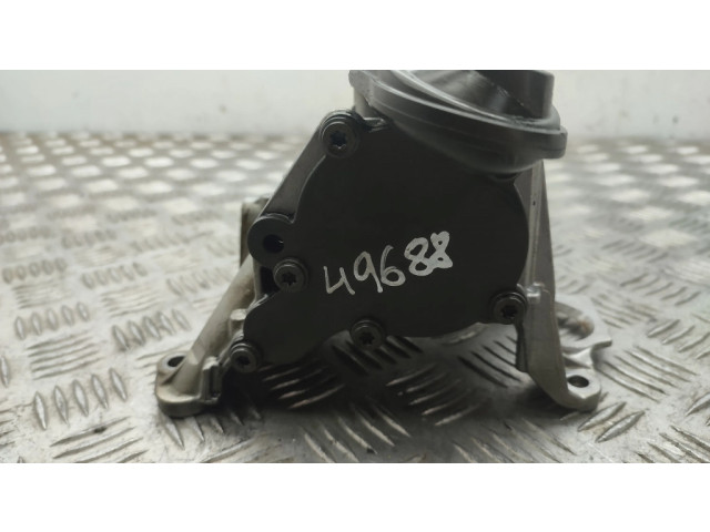 Масляный насос 851375608 BMW 3 F30 F35 F31 2.0