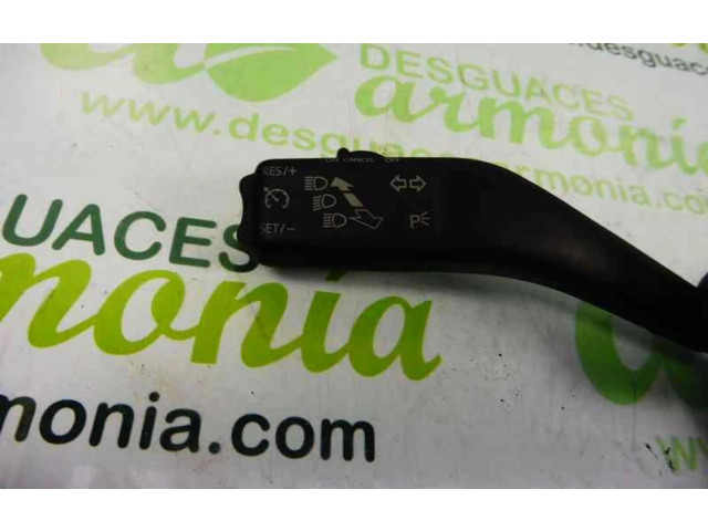 Ручка поворотов/ фонарей 1K0953513F Skoda Octavia Mk2 (1Z)