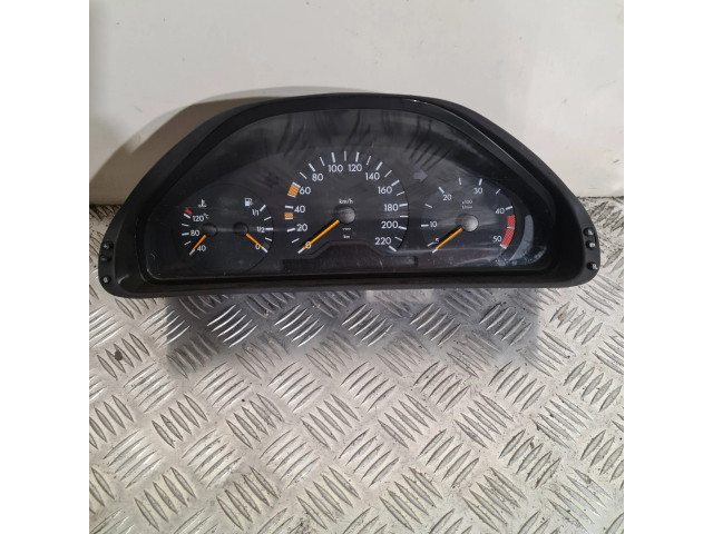 Přístrojová deska Mercedes-Benz E W210 2000 2105406547