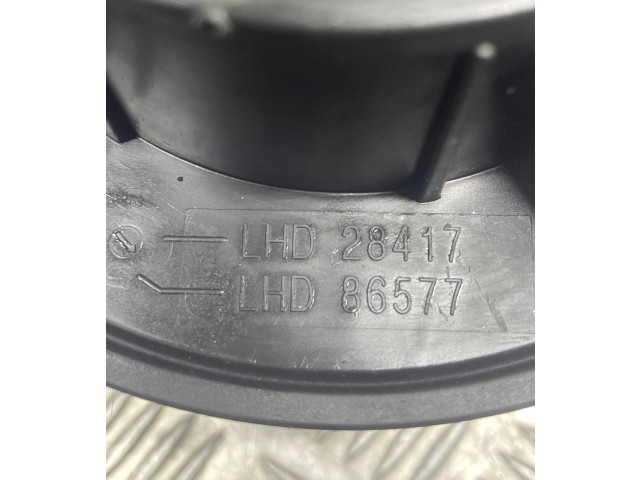 Вентилятор печки    LHD86577, 21040   Volvo XC90