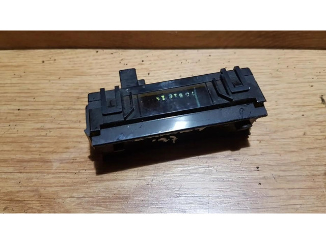 Дисплей    8391033030   Toyota Camry