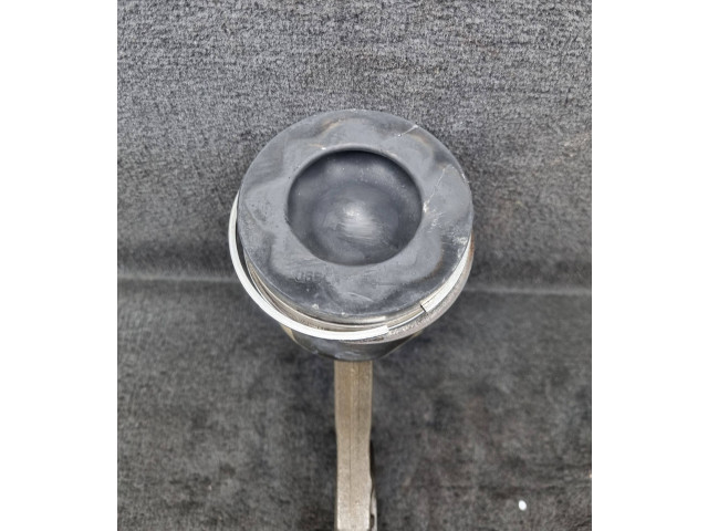 Píst 057107065CA, 057198401C Audi Q7 4L