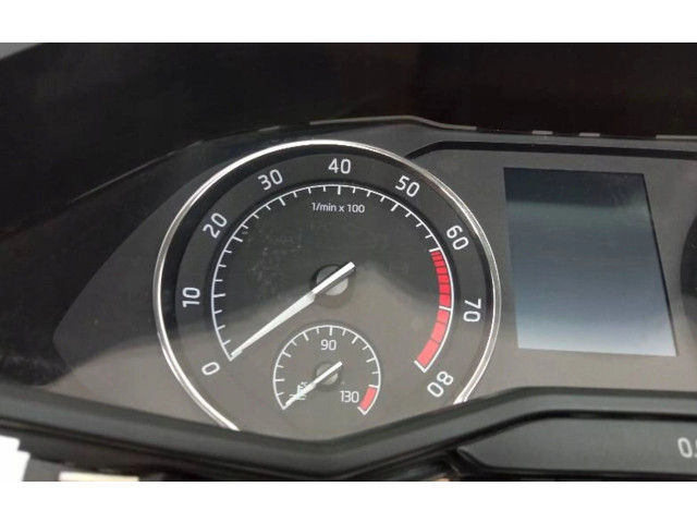 Панель приборов 3V0920740B   Skoda Superb B8 (3V)       