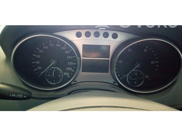 Панель приборов Mercedes-Benz ML W164