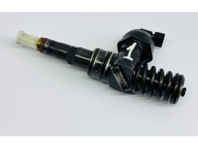 Форсунка 038130073AG    Audi A3 S3 8L   