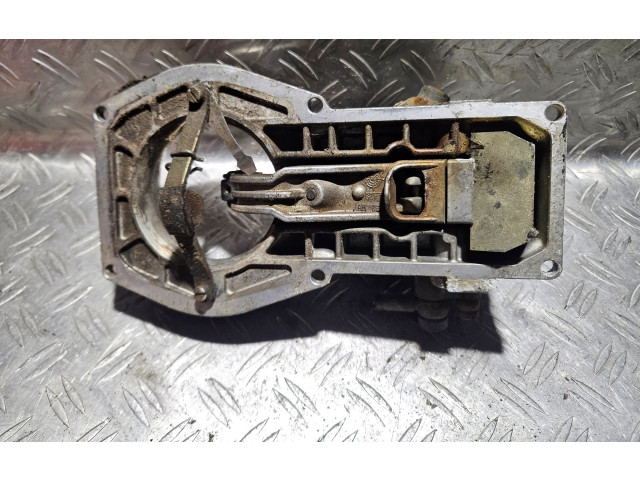 Vstřikovací lišta 0438120210, 034133353K Audi 100 200 5000 C3