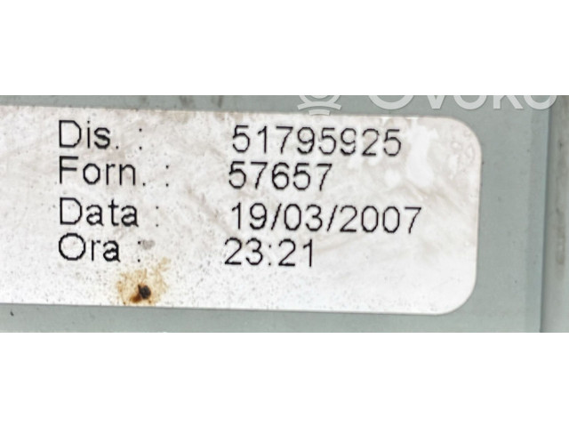 Pojistková skříňka 51795925, 51795925 Lancia Musa 2006