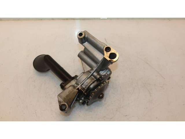 Масляный насос  CBDC   Volkswagen PASSAT B6 