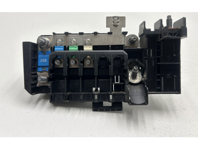 Блок предохранителей A2465400950, YAP2949511 Infiniti Q30