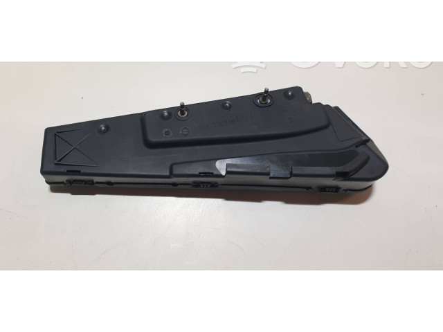 Подушка безопасности в сиденье 30715730, 608801400B Volvo V70