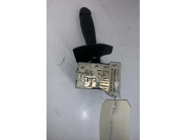 Ручка стеклоочистителей 142913 Renault Clio II