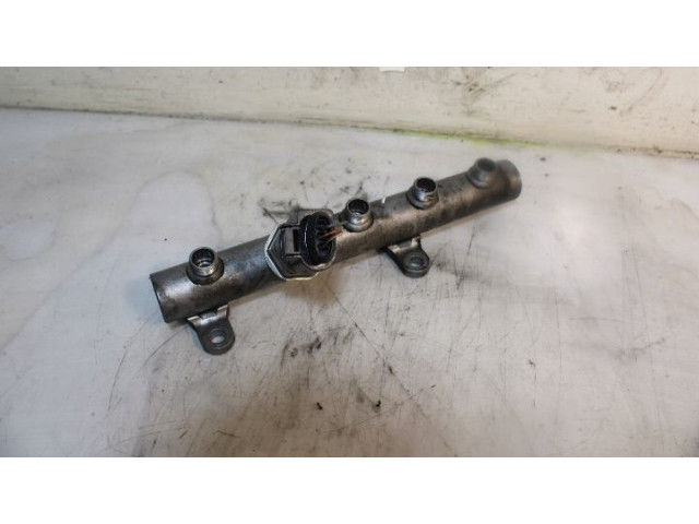 Топливная рампа    Audi A6 S6 C6 4F   для двигателя ASB