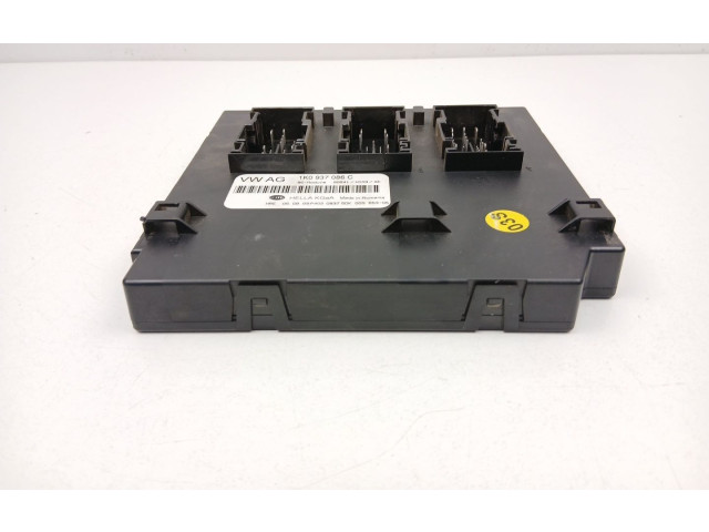 Блок предохранителей 1K0937086C   Skoda Yeti (5L)    