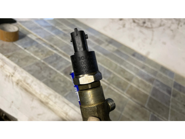 Vstřikovací lišta 0281002260 BMW 5 E39 pro naftový motor 3.0