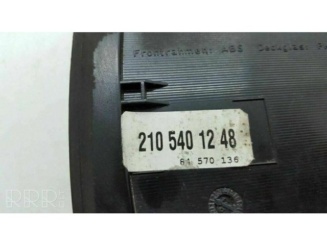 Přístrojová deska Mercedes-Benz E W210 2001 2105401248