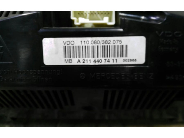 Přístrojová deska  Mercedes-Benz E AMG W211 2008 A2114407411, 0090059  
