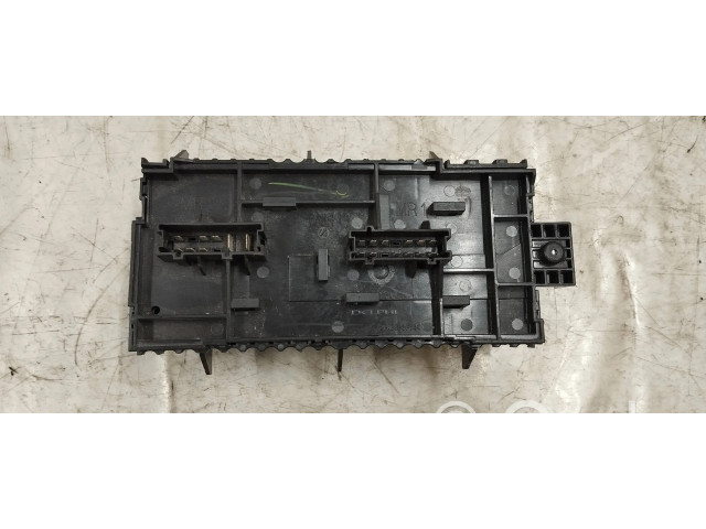 Блок предохранителей A1669068201   Mercedes-Benz GL X166    