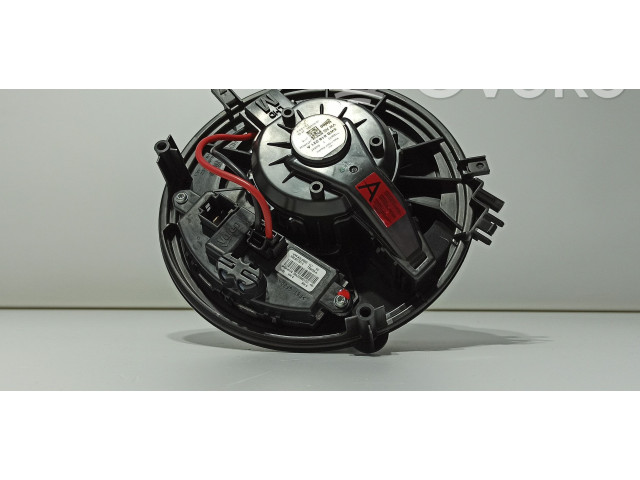 Вентилятор печки 5WB819021A, 5Q0907521C Volkswagen Golf SportWagen