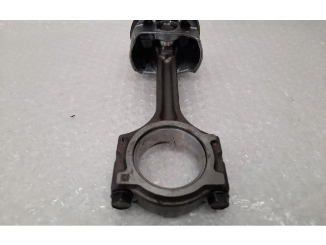  Поршень с шатуном    Renault Clio III  