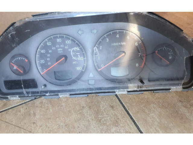 Панель приборов 8637994, 8602472   Volvo V70       
