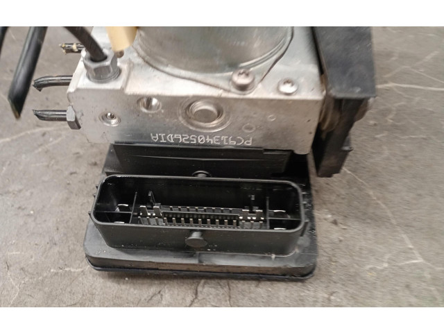 Блок АБС 52137661 Jeep Renegade 2014 - года