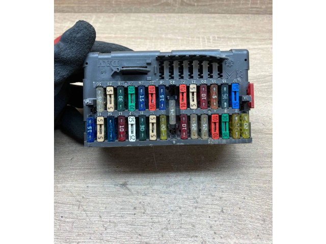 Pojistková skříňka 9459081380, 3211419 Peugeot 406 1996