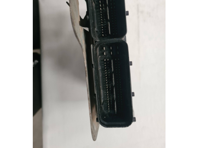 Řídící jednotka 03G906021CG, 1039S12044   Volkswagen Caddy 2008