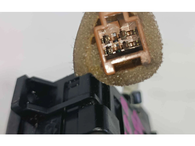 Ручка стеклоочистителей 225978 Nissan Almera