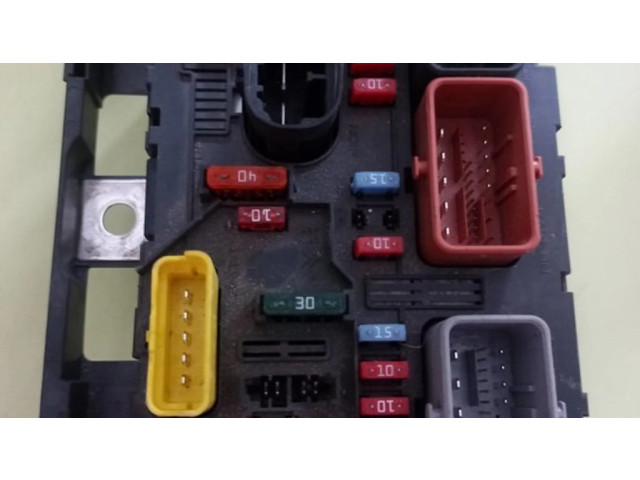 Pojistková skříňka Řídící jednotka BSM 9664055780 Peugeot 307 2006