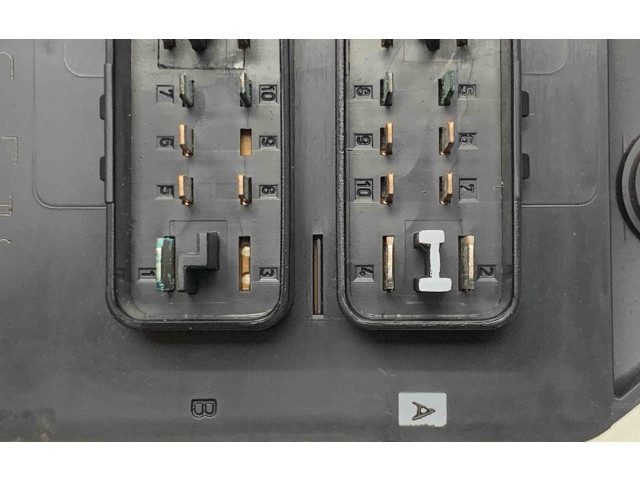 Блок предохранителей LJD2800BB Jaguar XK8 - XKR