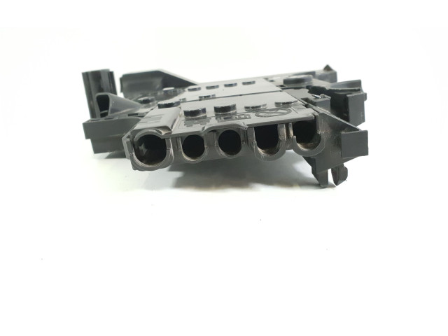 Блок предохранителей 32200114, 19716000002   Volvo S60    