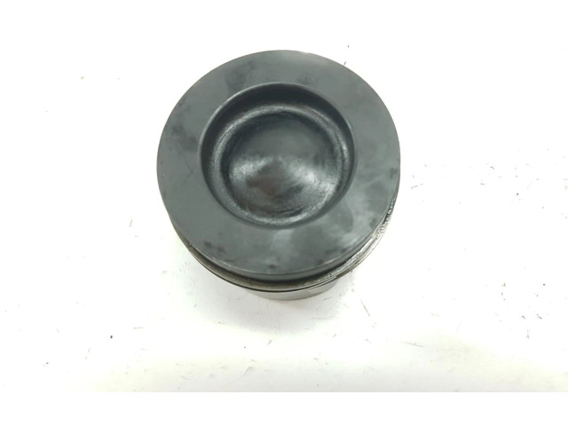 Поршень с шатуном 03L107065J, 03L107065J Volkswagen Caddy