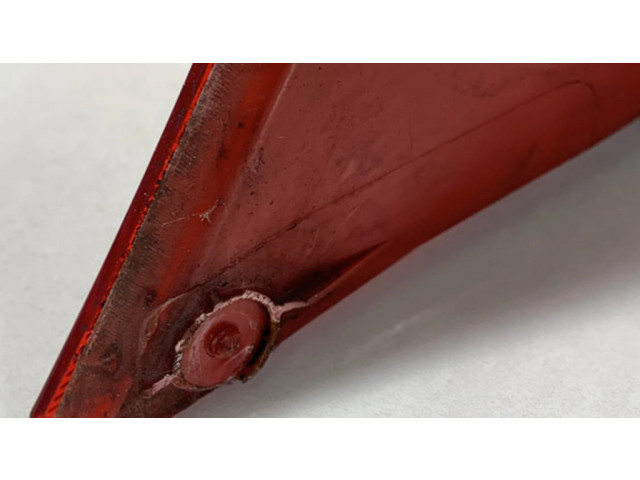 Задний фонарь правый 1J6945096R Volkswagen Golf IV 1998-2005 года