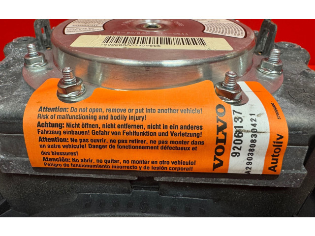 Подушка безопасности водителя 9206137   Volvo S70  V70  V70 XC