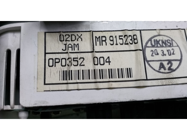 Панель приборов OP0179001, OPO352004 Mitsubishi Carisma