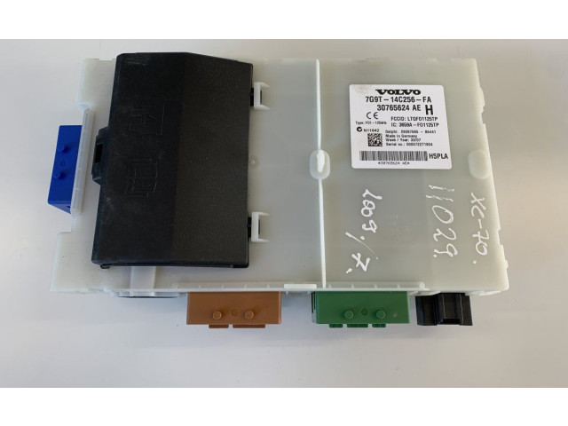 Блок предохранителей  30765624AE, 30765624AE   Volvo XC70    