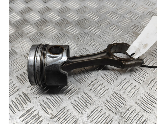 Поршень CBAB 03L107065G, 038105401J Volkswagen PASSAT B6