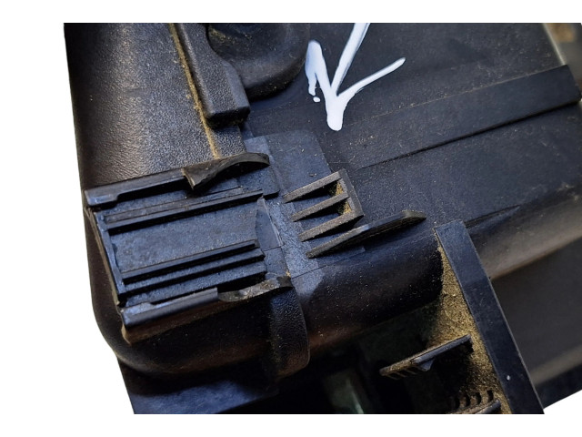 Блок предохранителей  30728132, 30728133   Volvo XC90    